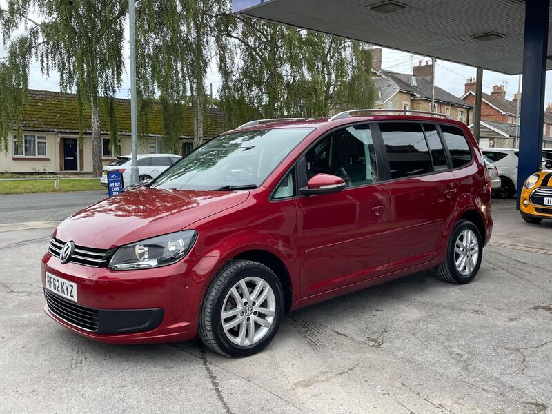 VOLKSWAGEN TOURAN