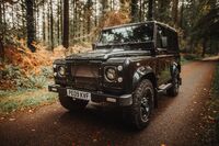 LAND ROVER DEFENDER 90