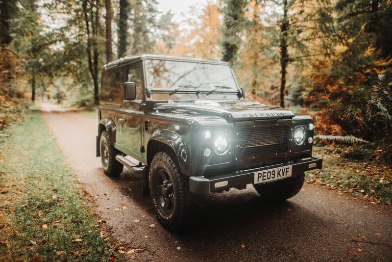 LAND ROVER DEFENDER 90