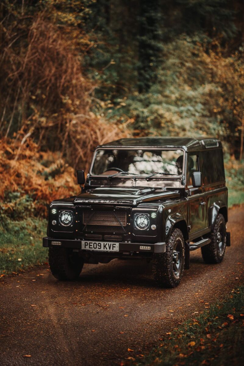 LAND ROVER DEFENDER 90