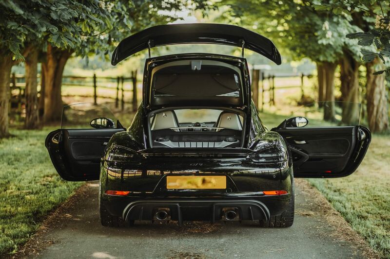 PORSCHE 718