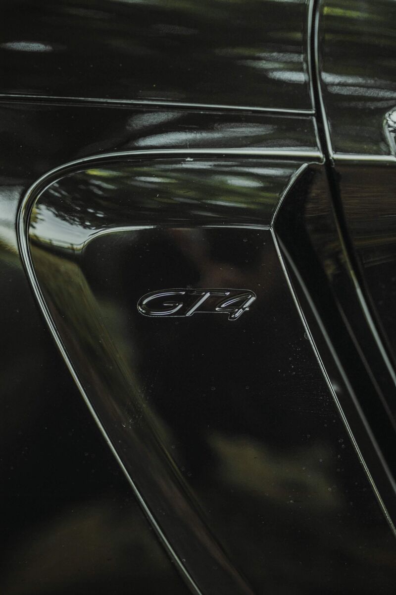 PORSCHE 718