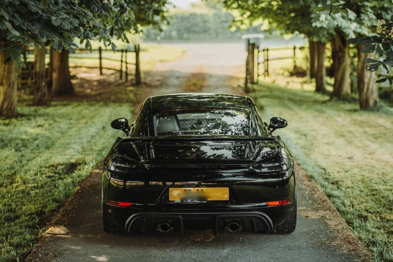 PORSCHE 718