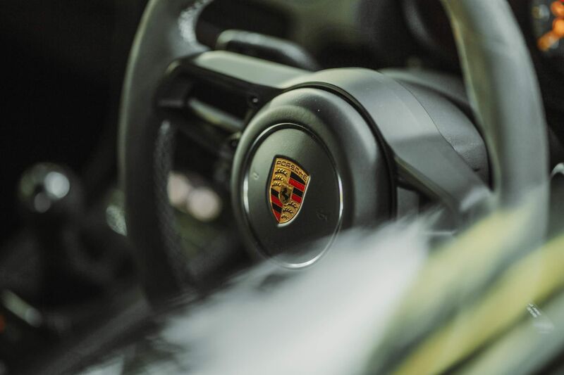 PORSCHE 718