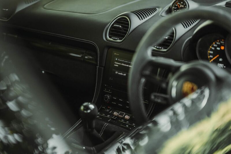PORSCHE 718