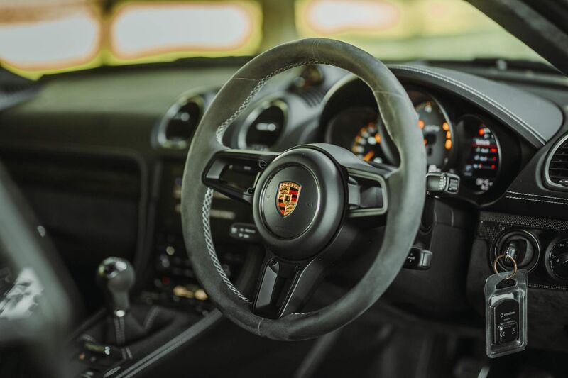PORSCHE 718