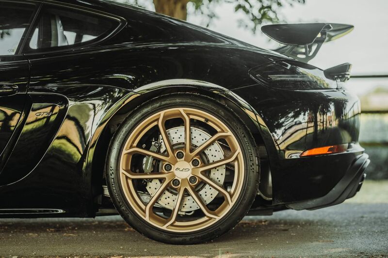 PORSCHE 718