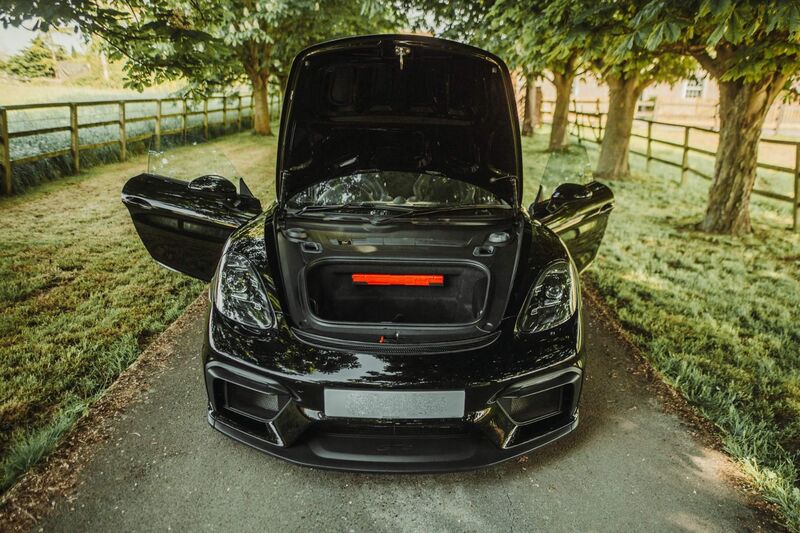 PORSCHE 718