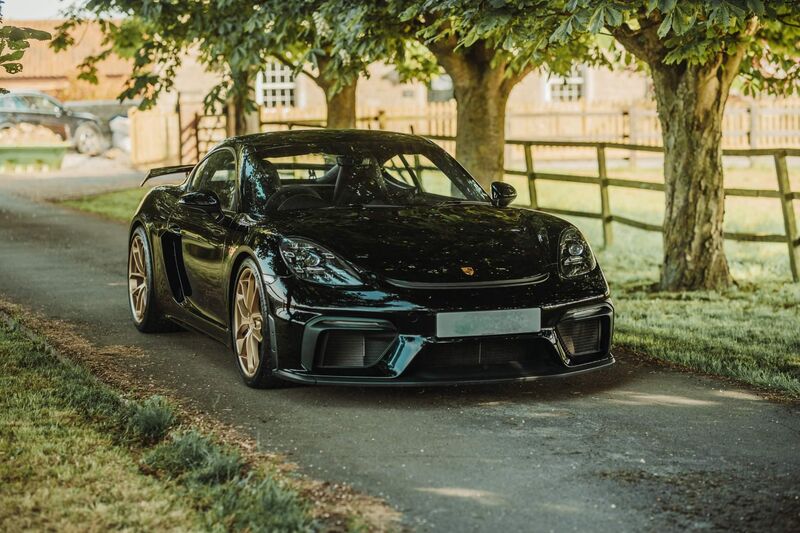 PORSCHE 718