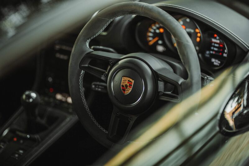 PORSCHE 718