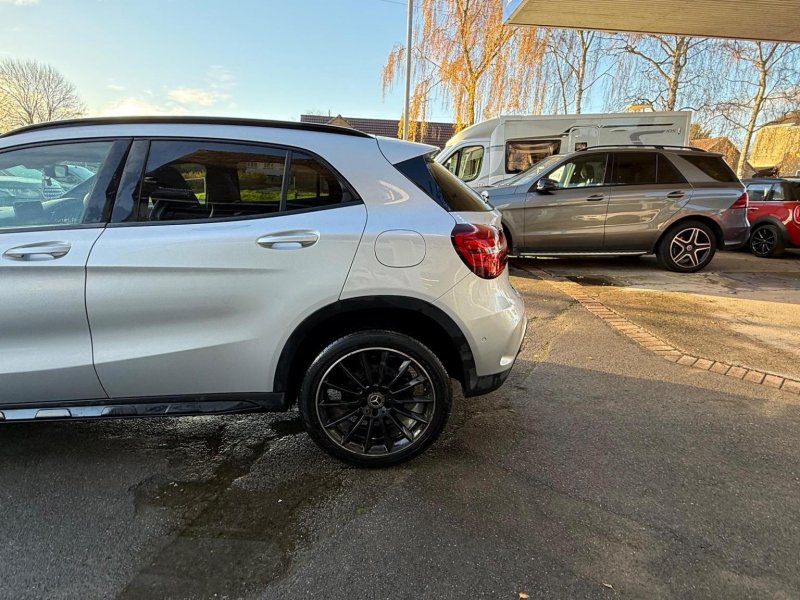 MERCEDES-BENZ GLA CLASS