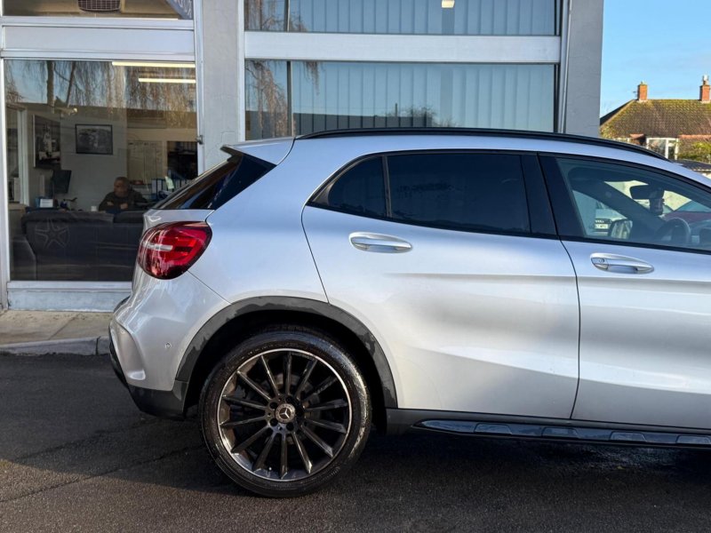 MERCEDES-BENZ GLA CLASS
