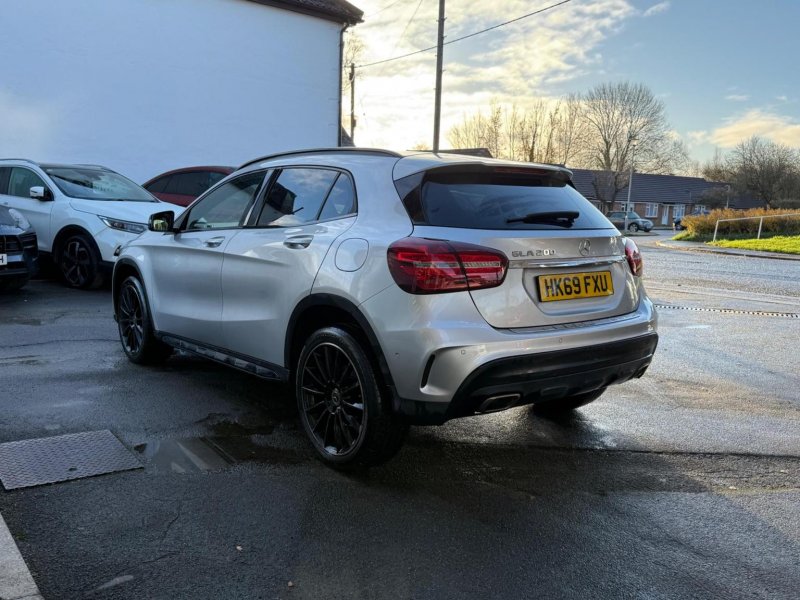 MERCEDES-BENZ GLA CLASS