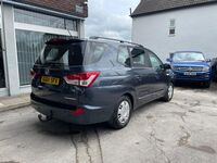 SSANGYONG TURISMO