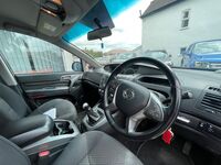SSANGYONG TURISMO