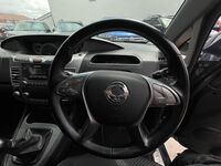 SSANGYONG TURISMO