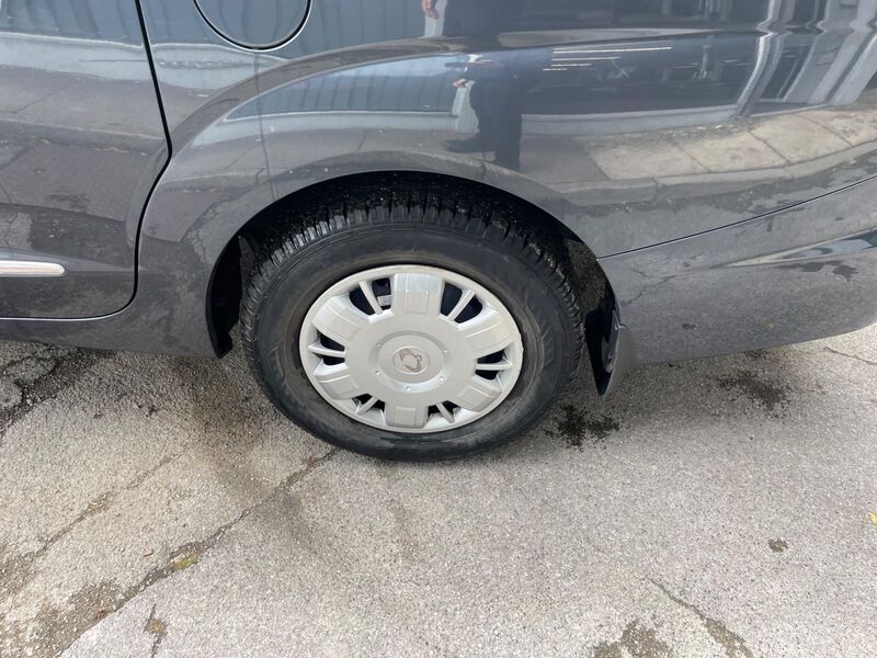 SSANGYONG TURISMO