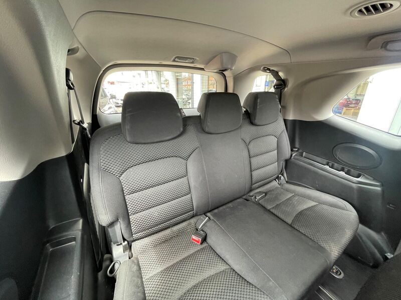 SSANGYONG TURISMO