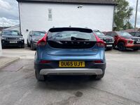 VOLVO V40 CROSS COUNTRY
