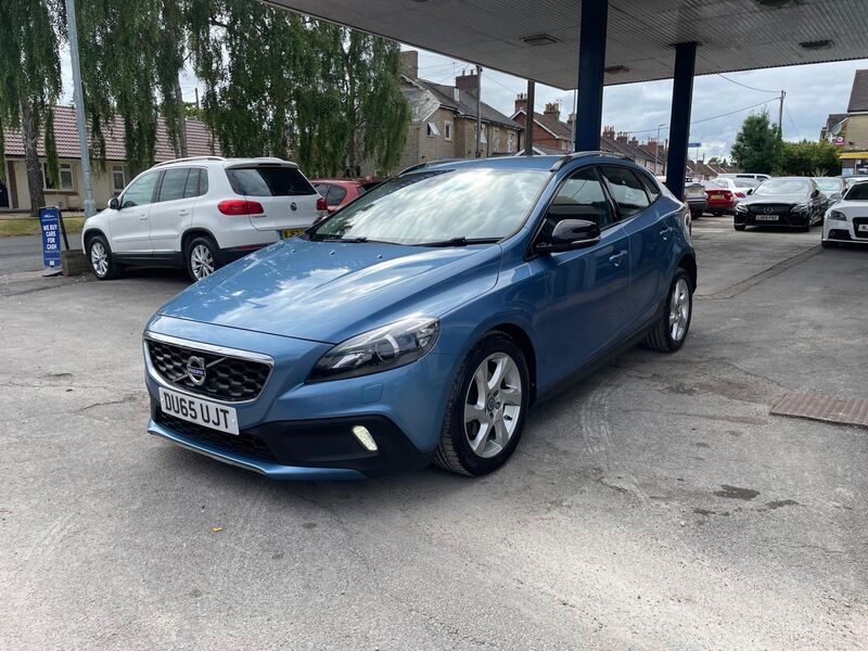 VOLVO V40 CROSS COUNTRY