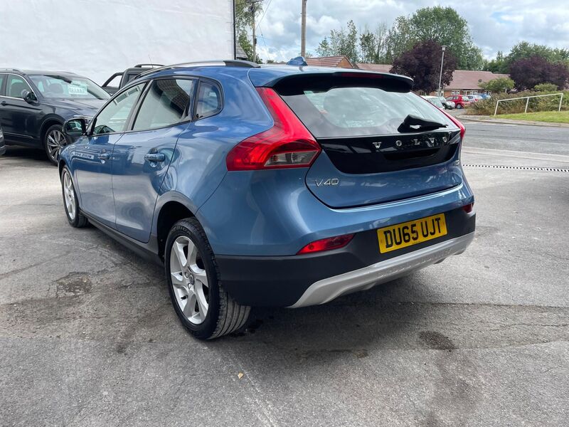 VOLVO V40 CROSS COUNTRY