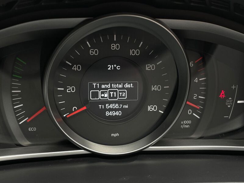 VOLVO V40 CROSS COUNTRY