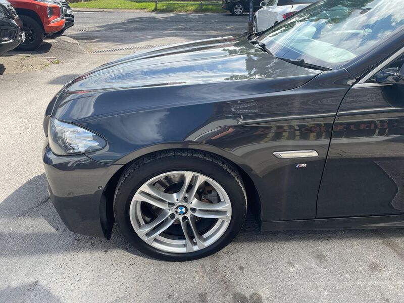 BMW 5 SERIES