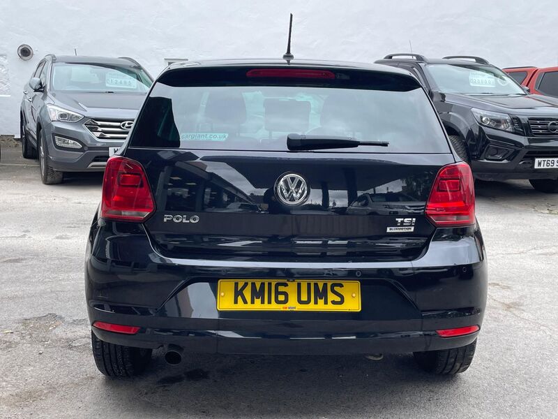 VOLKSWAGEN POLO