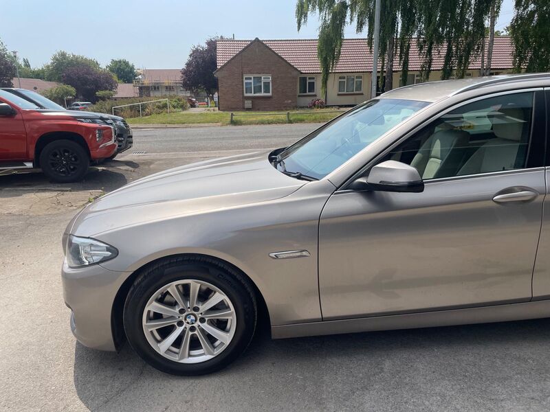 BMW 5 SERIES