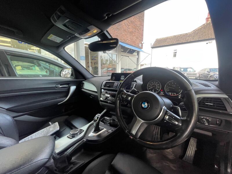 BMW 1 SERIES