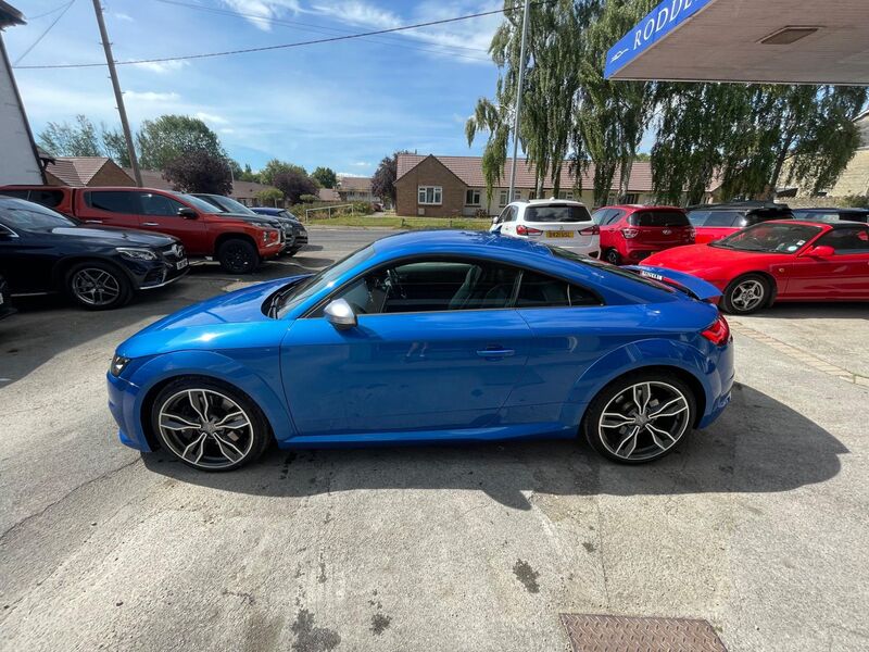 AUDI TTS