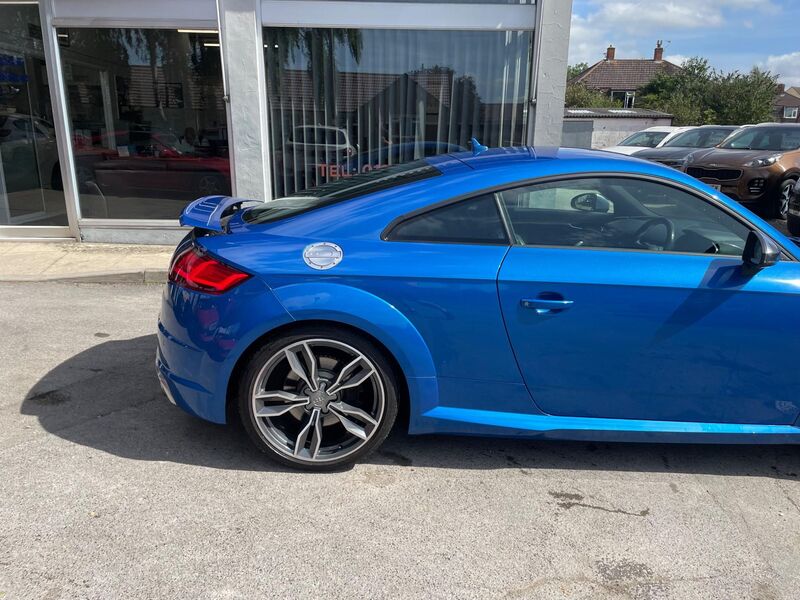 AUDI TTS