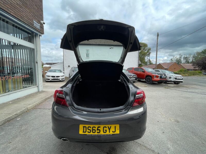 VAUXHALL INSIGNIA