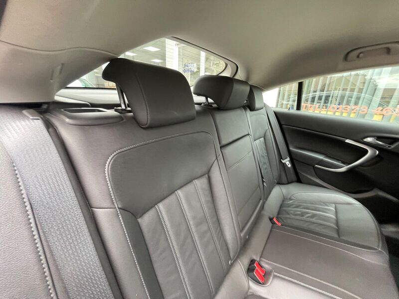 VAUXHALL INSIGNIA