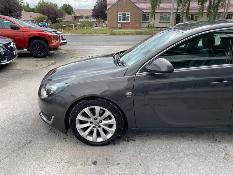 VAUXHALL INSIGNIA