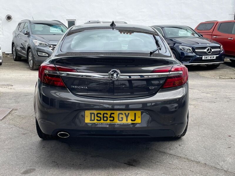 VAUXHALL INSIGNIA