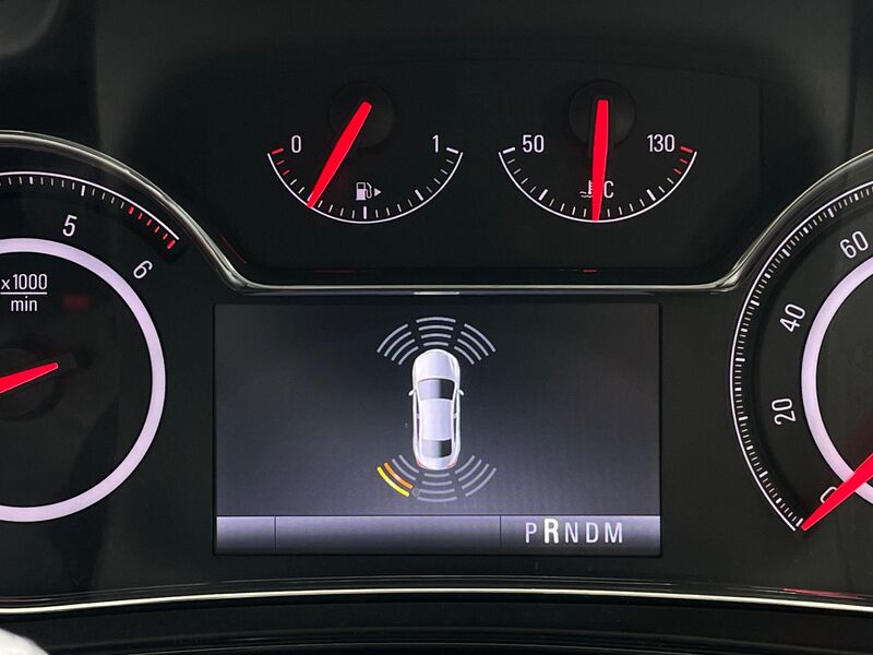 VAUXHALL INSIGNIA