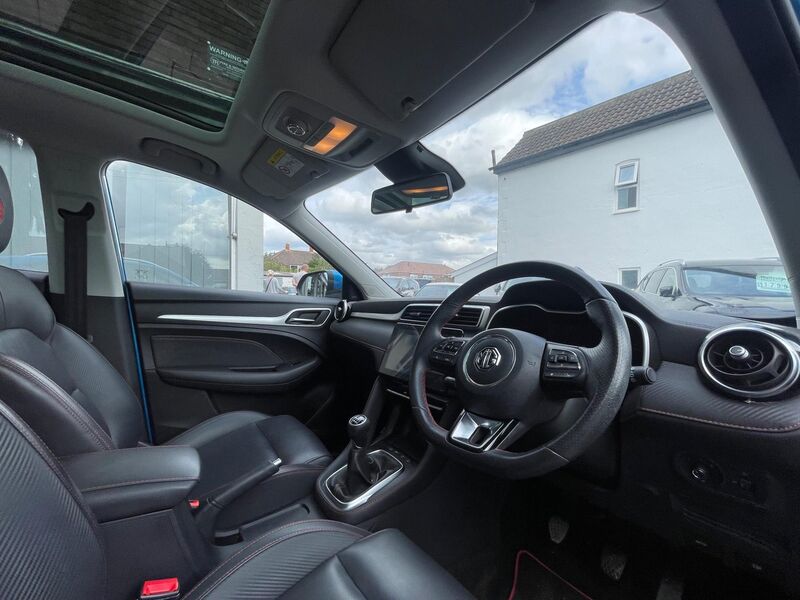 MG ZS