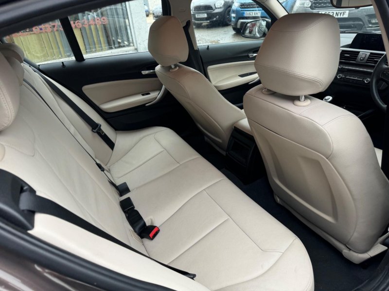 BMW 1 SERIES