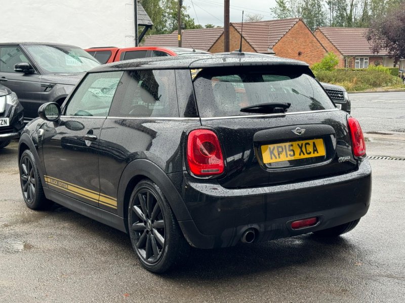 MINI HATCH