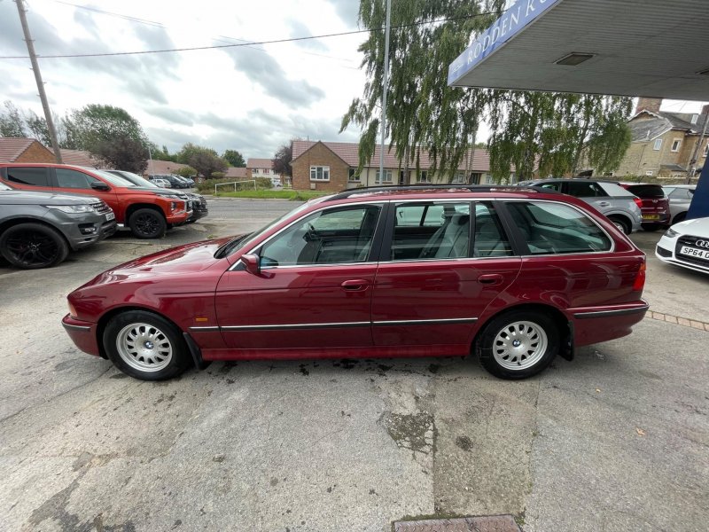 BMW 5 SERIES