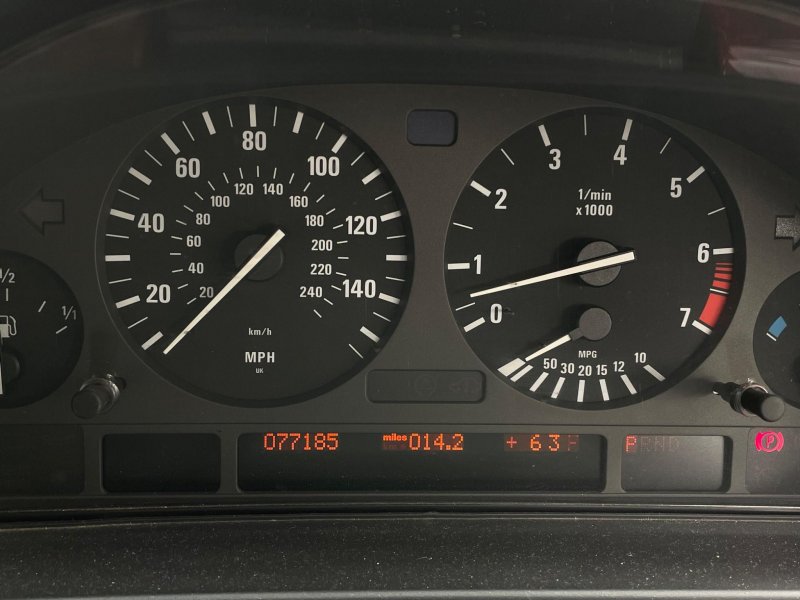 BMW 5 SERIES