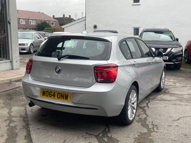 BMW 1 SERIES