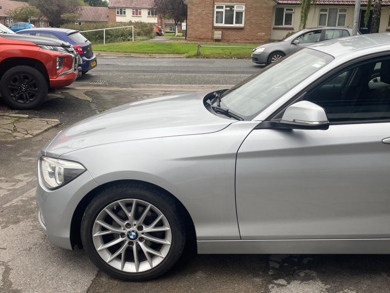 BMW 1 SERIES