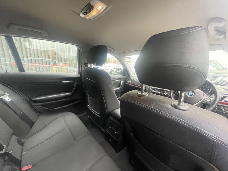 BMW 1 SERIES