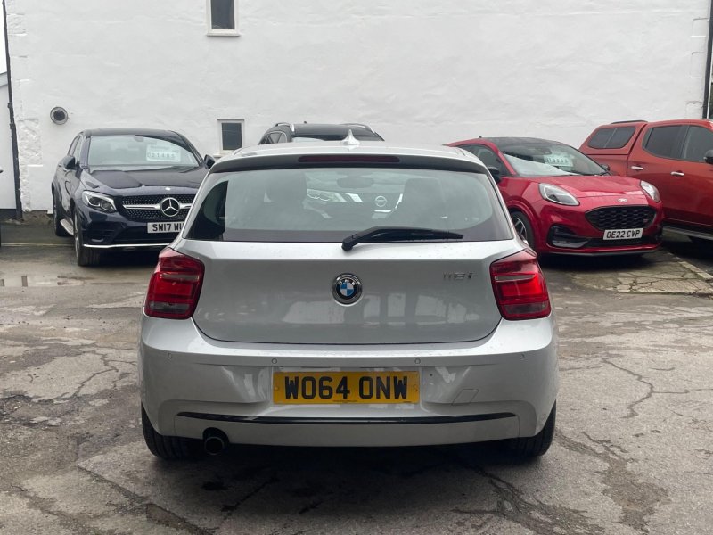 BMW 1 SERIES