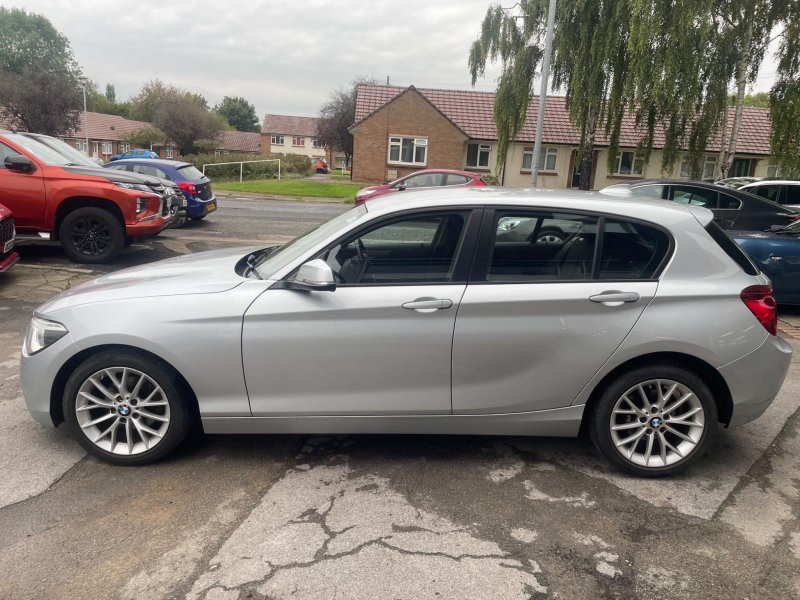 BMW 1 SERIES