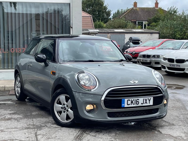 MINI HATCH