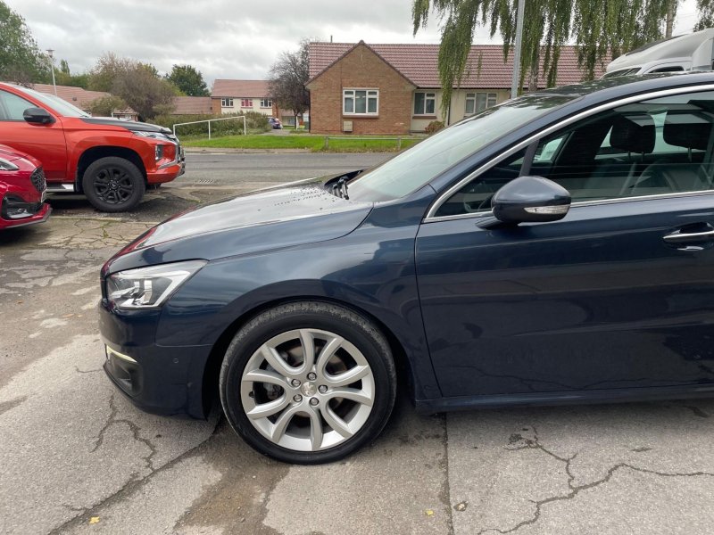 PEUGEOT 508