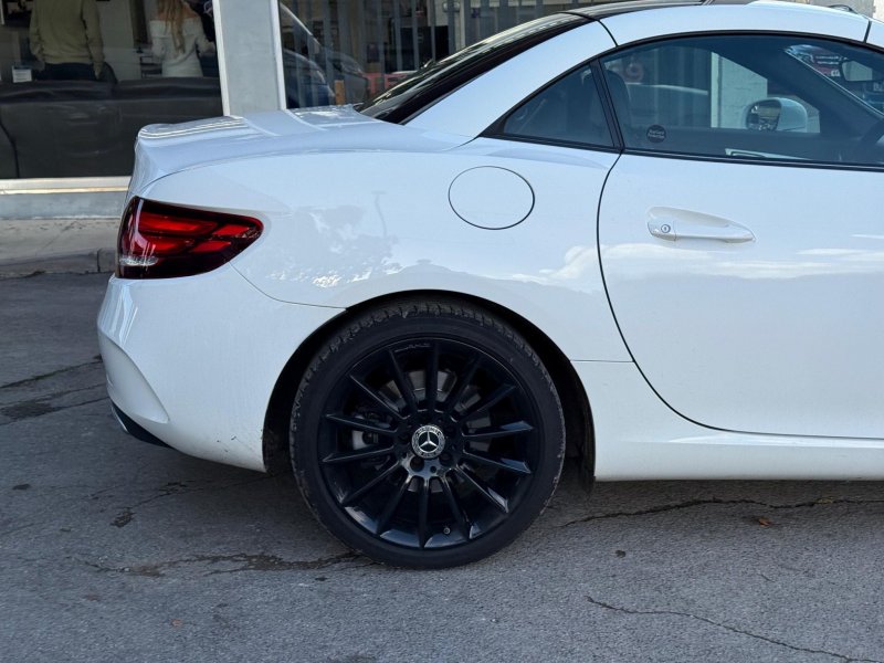 MERCEDES-BENZ SLC